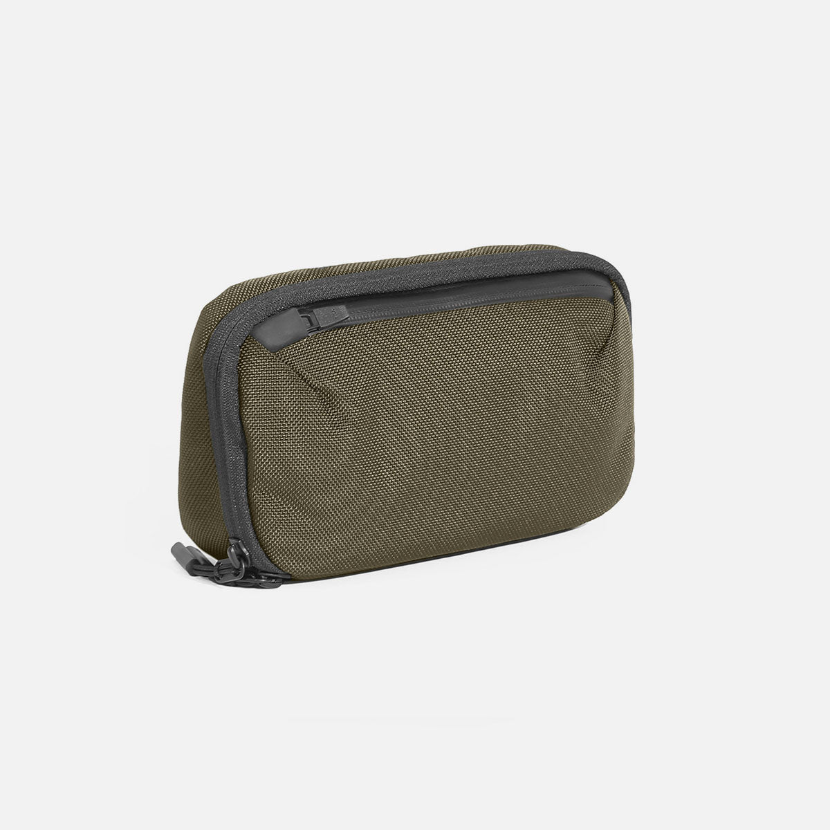 Aer Dopp Kit 3 product image - 1 AER25056 doppkit3 olive 34hero
