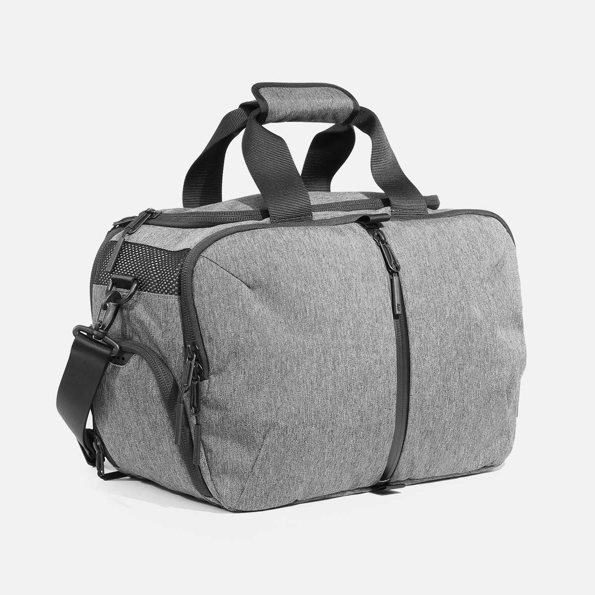 Aer Gym Duffel 3 product image - AER12014 gymduffel3 gray 34hero