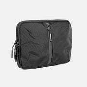 Aer Tech Folio 13" product image - AER21029 techfolio13 black 34hero
