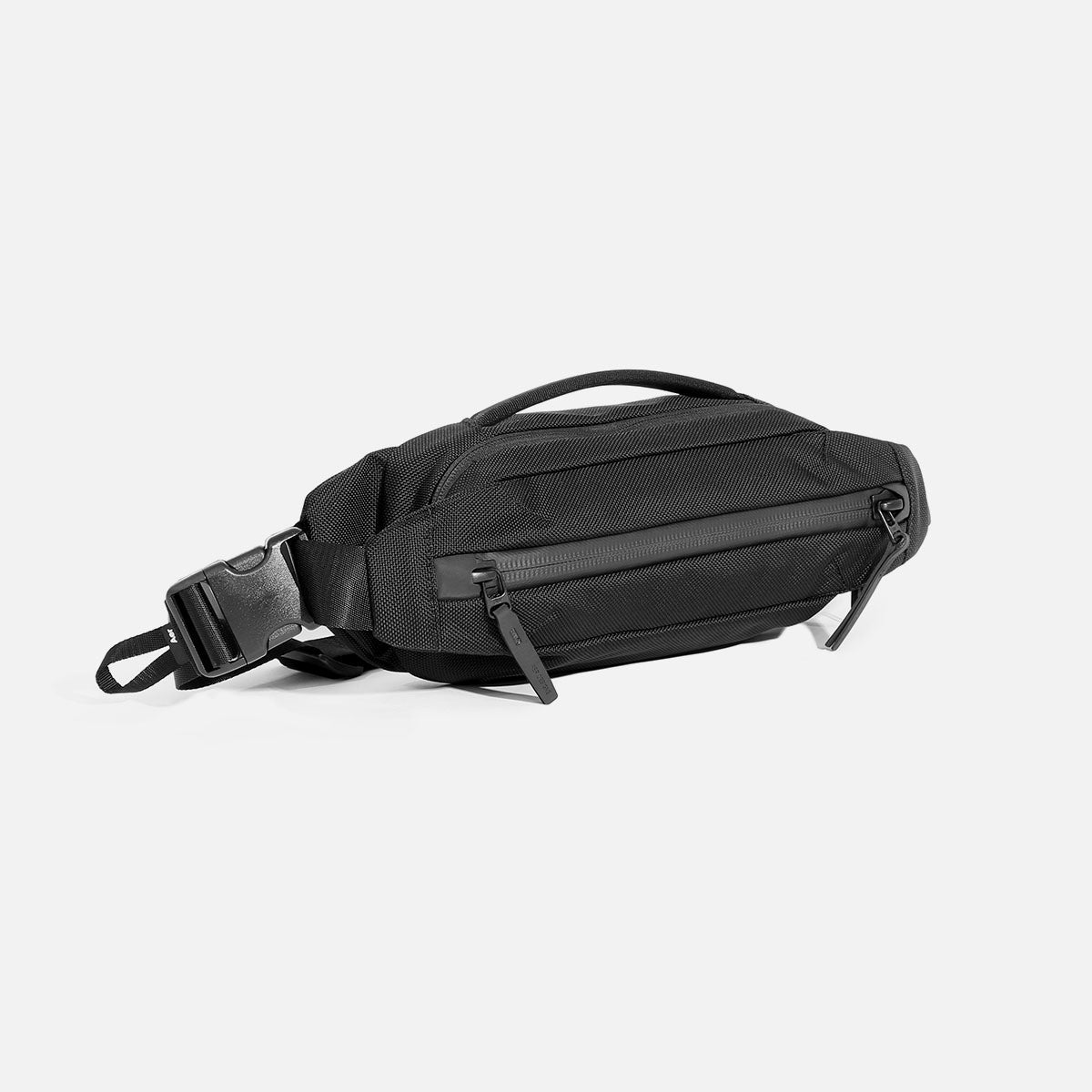 Aer City Sling 3 product image - AER21061 citysling3 black 34hero