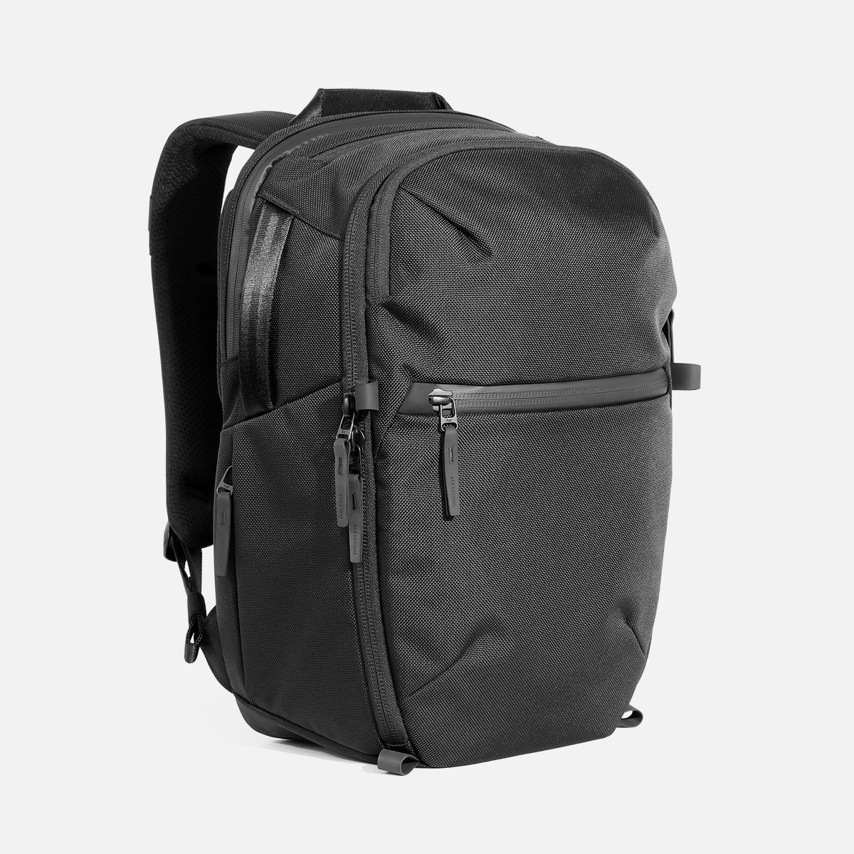 Aer City Pack Pro 2 20L product image - AER21063 1 citypackpro220l black 34hero