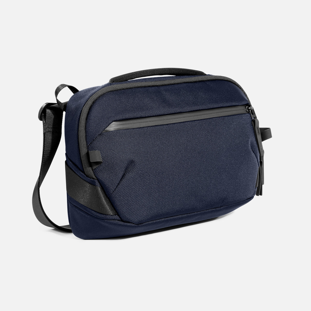 Aer Day Sling 4 Max product image - AER23074 1 daysling4max navy 34hero