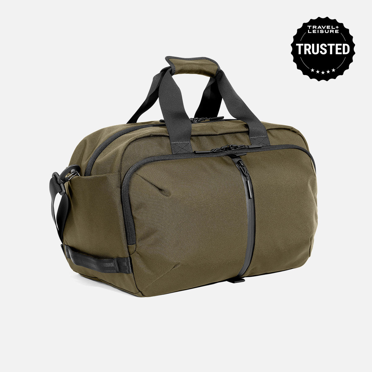 Aer Travel Weekender product image - AER25048 travelweekender olive 34hero 1