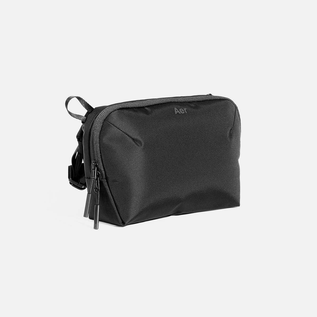 Aer Pro Sling product image - AER61003 prosling black 34hero