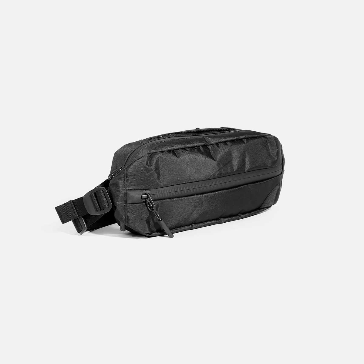 Aer City Sling 2 X-Pac product image - AER91012 citysling2xpac black 34hero 31b55cc6-82e5-4d5b-a004-32cec714b6ea