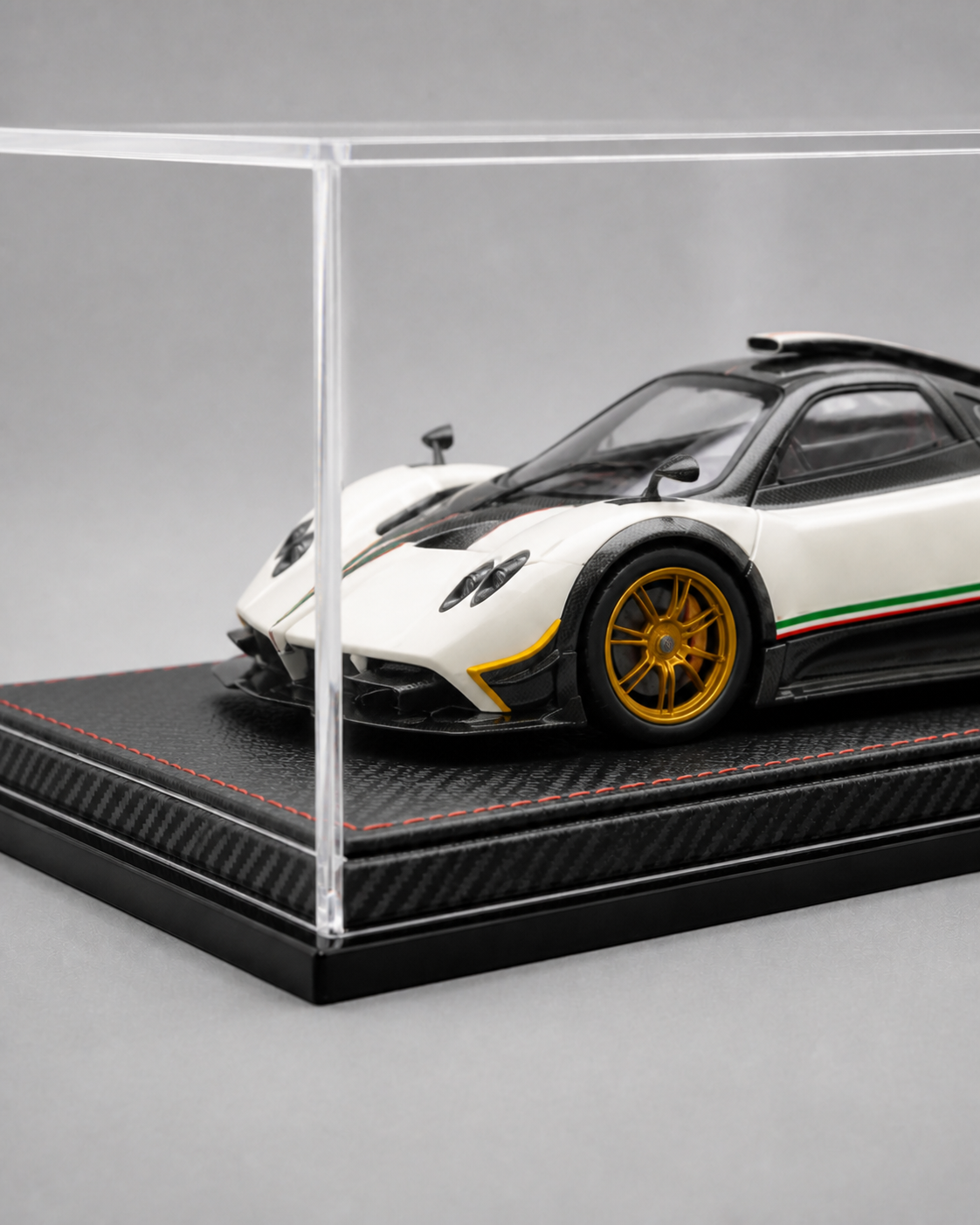 1:18 Acrylic Model Car Display Case - PNG product image