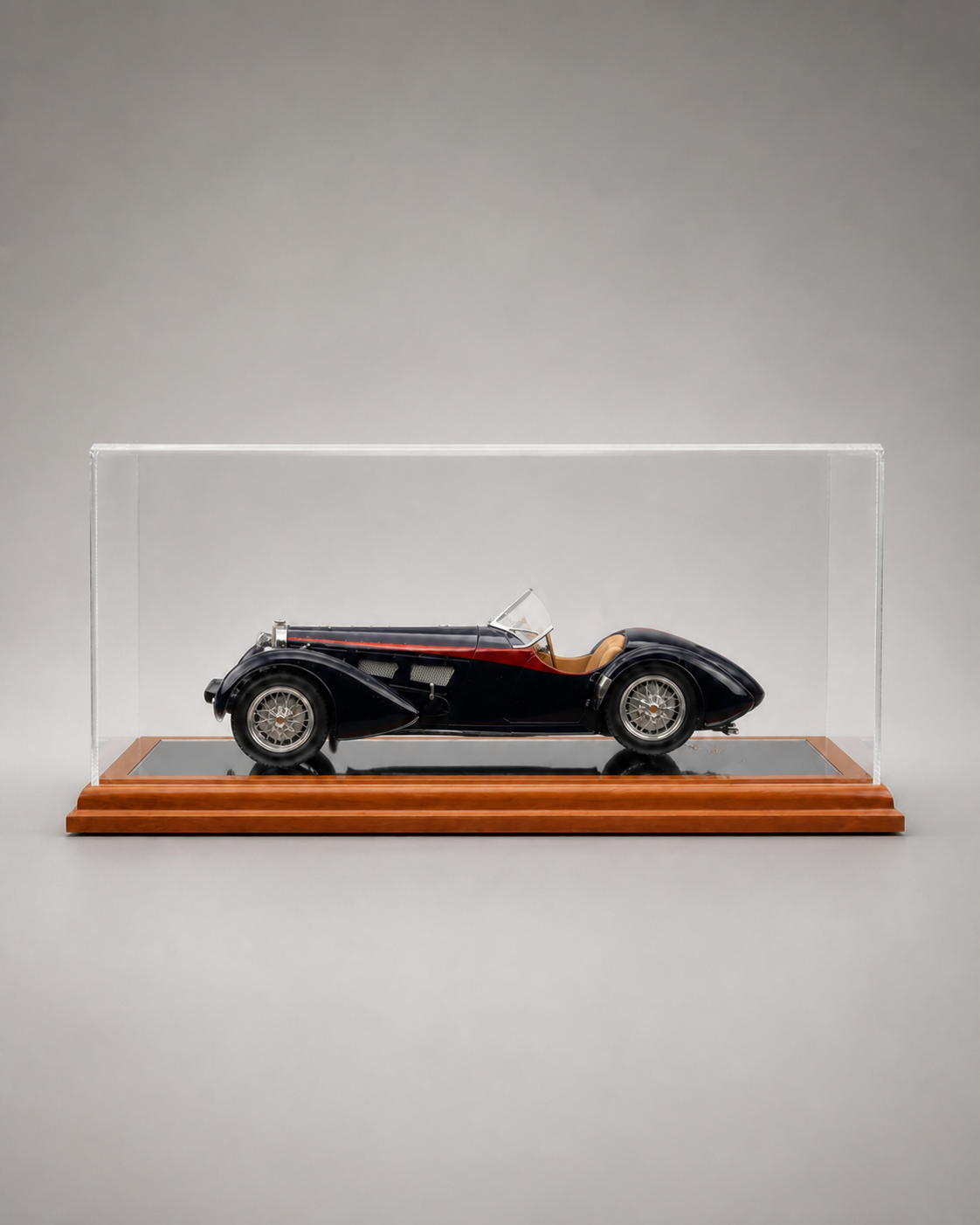1:18 Acrylic Model Car Display Case - PNG product image