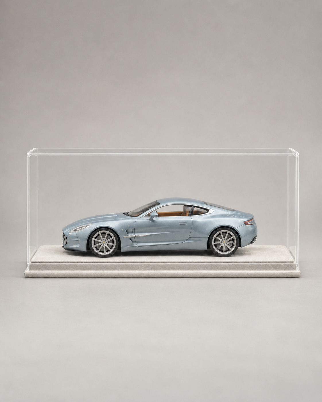 1:18 Acrylic Model Car Display Case - PNG product image