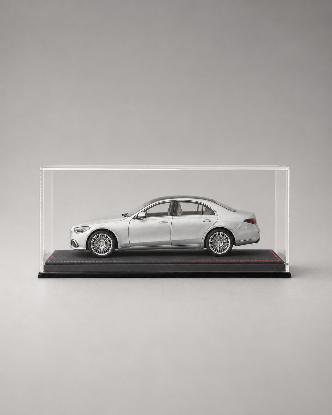 1:18 Acrylic Model Car Display Case - PNG product image