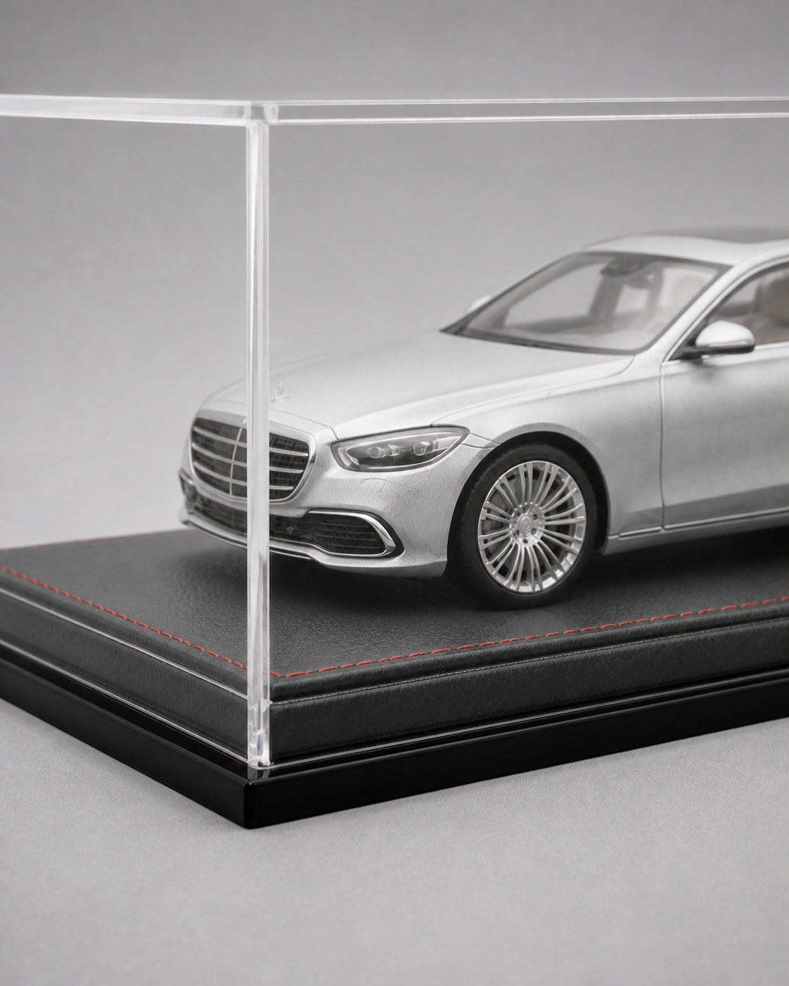 1:18 Acrylic Model Car Display Case - PNG product image