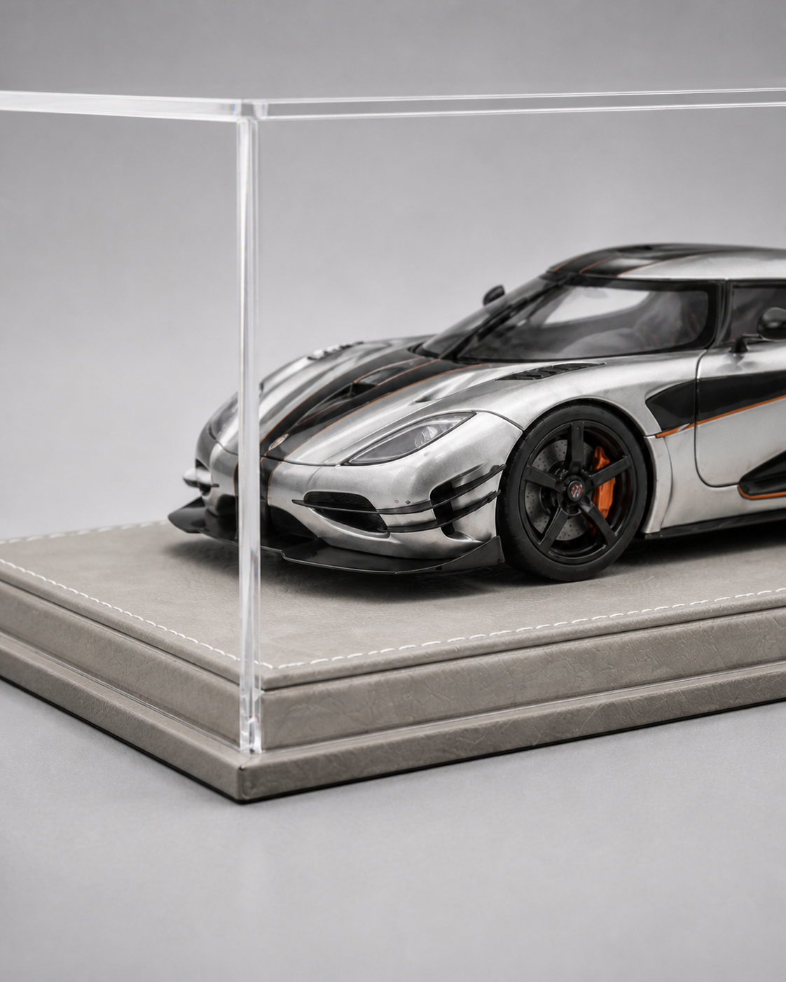 1:18 Acrylic Model Car Display Case - PNG product image