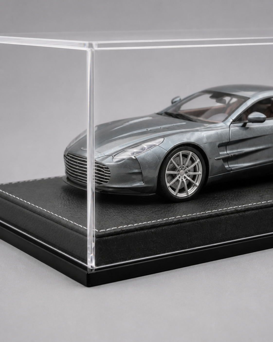1:18 Acrylic Model Car Display Case - PNG product image