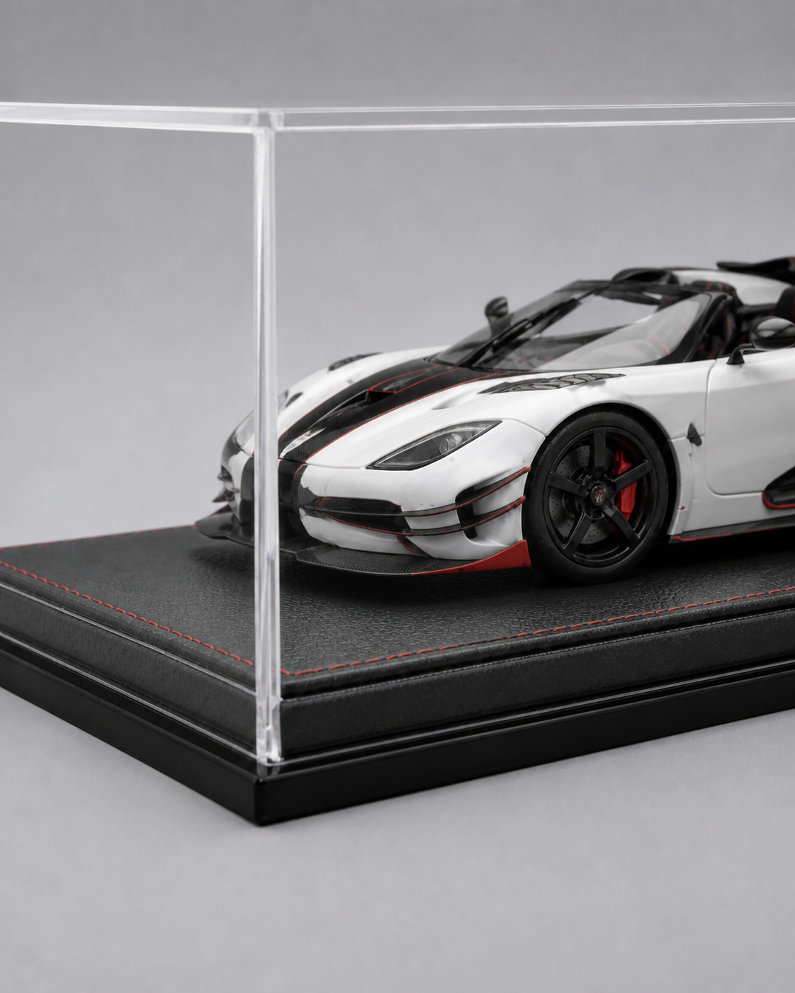 1:18 Acrylic Model Car Display Case - PNG product image