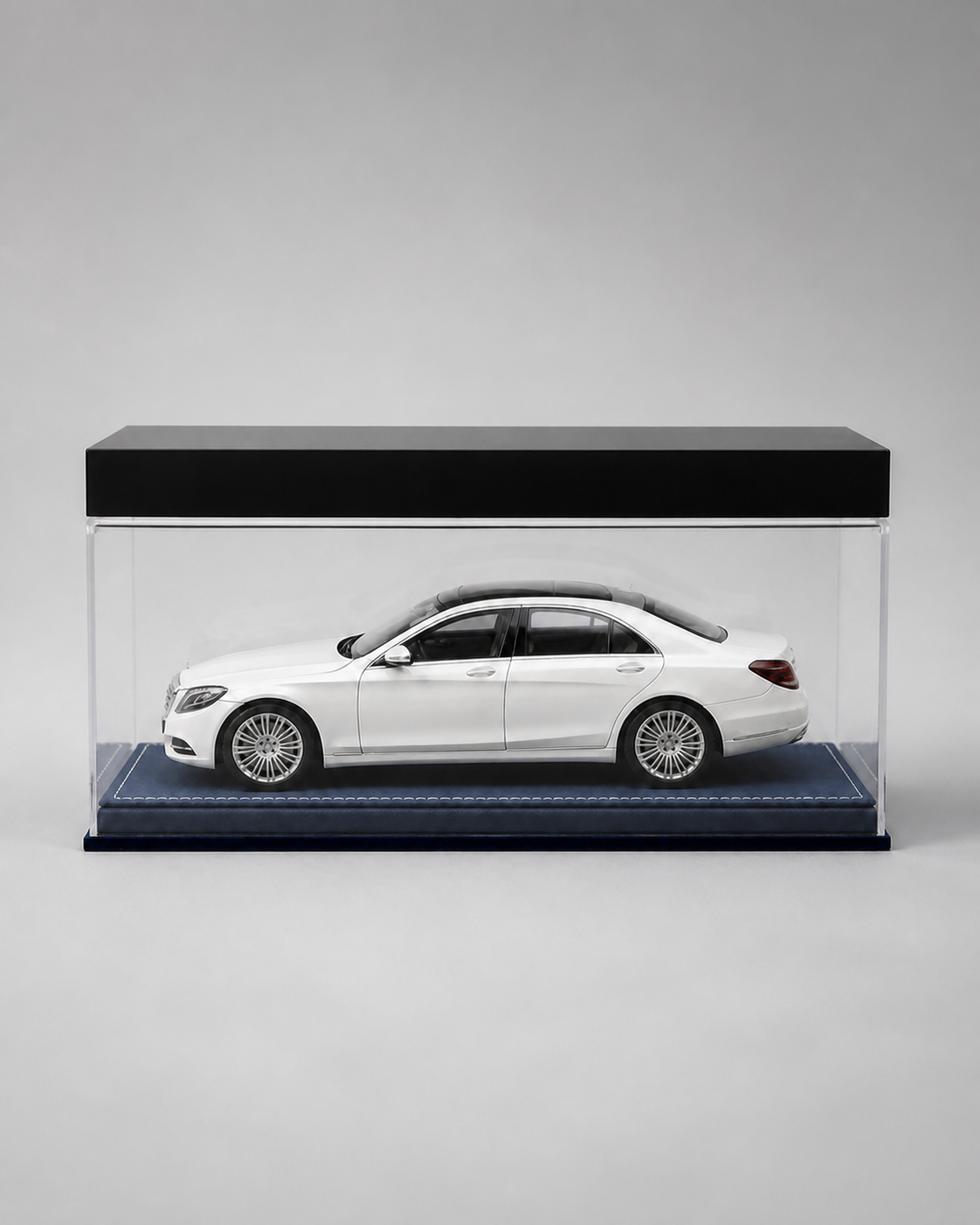 1:18 Acrylic Model Car Display Case - PNG product image