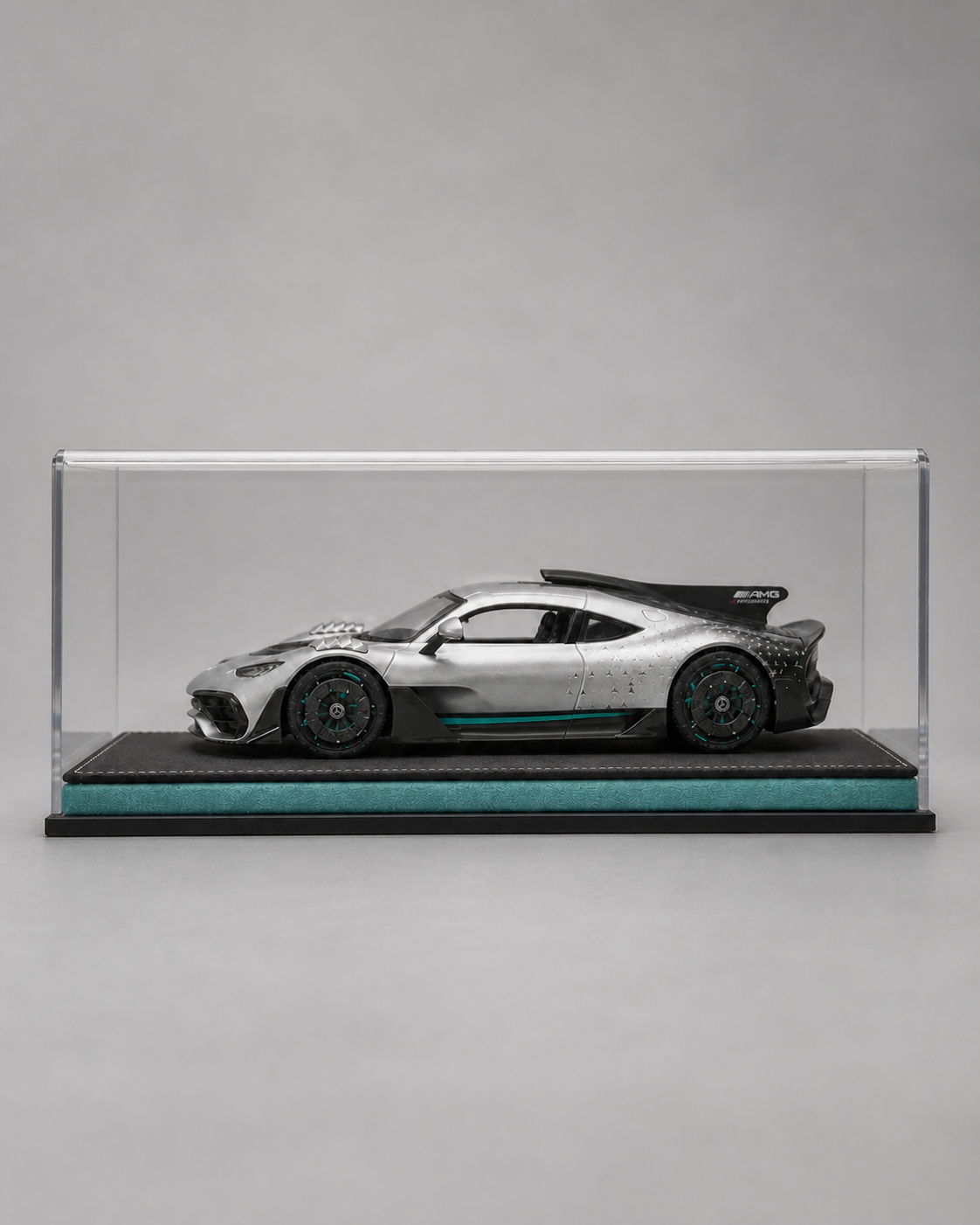 1:18 Acrylic Model Car Display Case - PNG product image