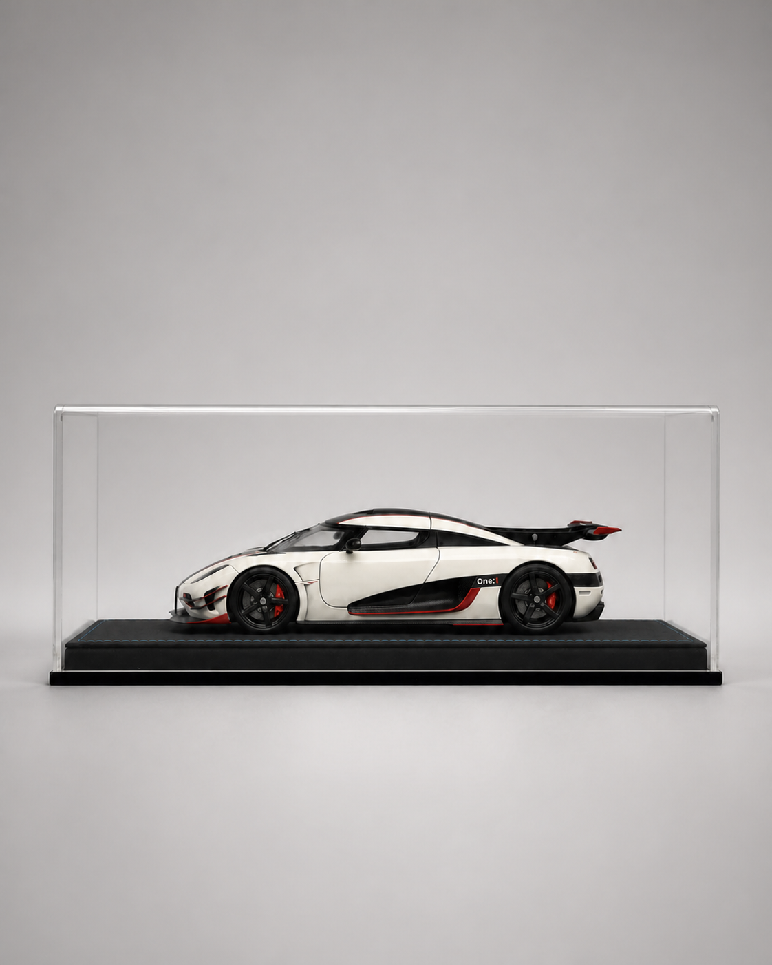 1:18 Acrylic Model Car Display Case - PNG product image