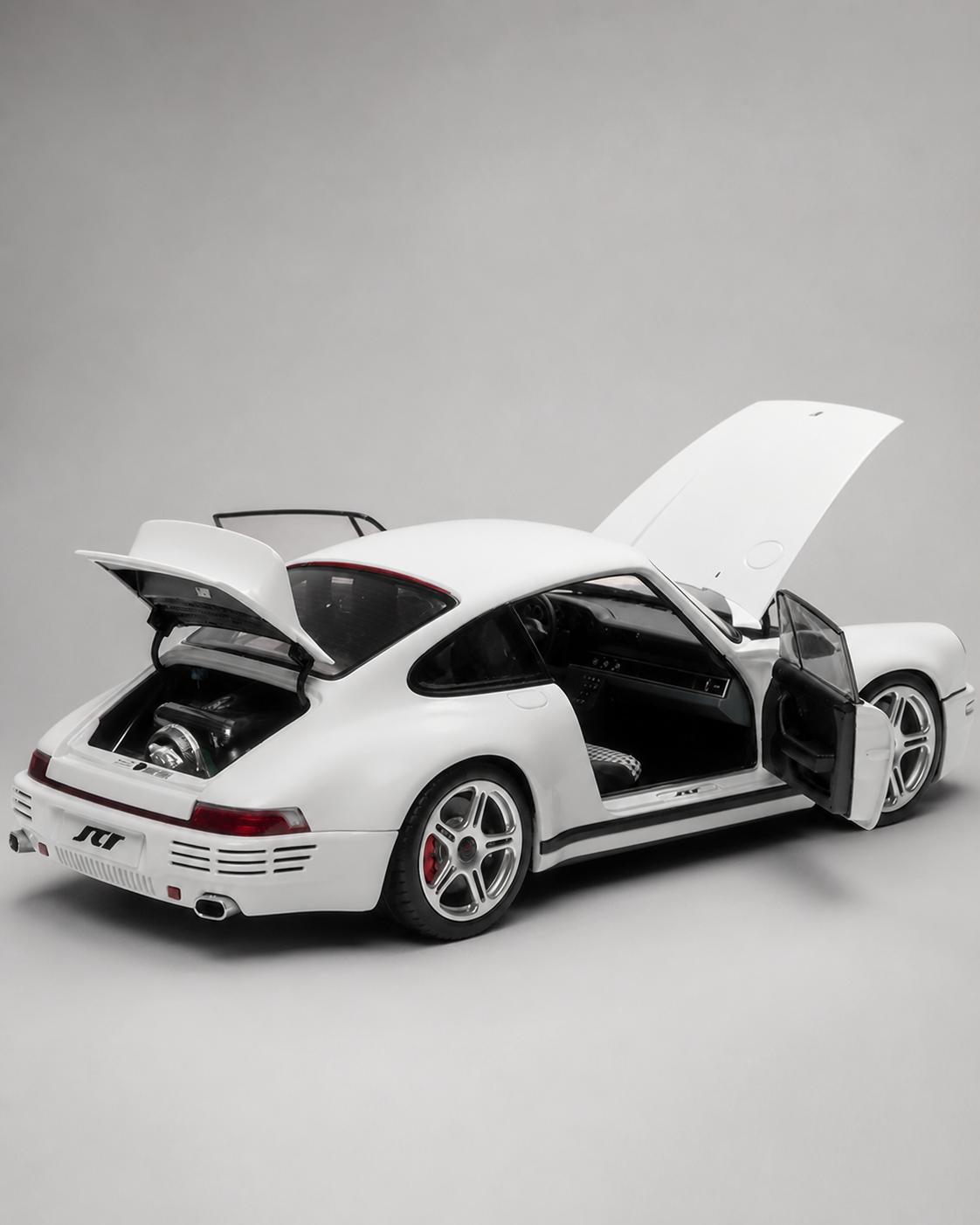RUF SCR 2018 White model car